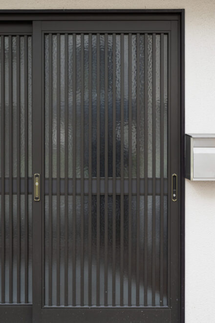 japanese-culture-house-entrance-with-bars